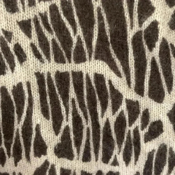 Kenar cashmere animal print cardigan size medium - Picture 6 of 6